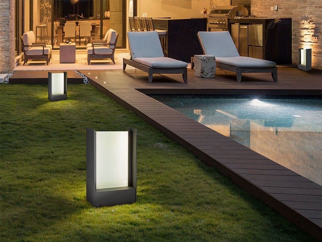 MATIA - GREY OUTDOOR BEACON H30 IP65 – Schuller