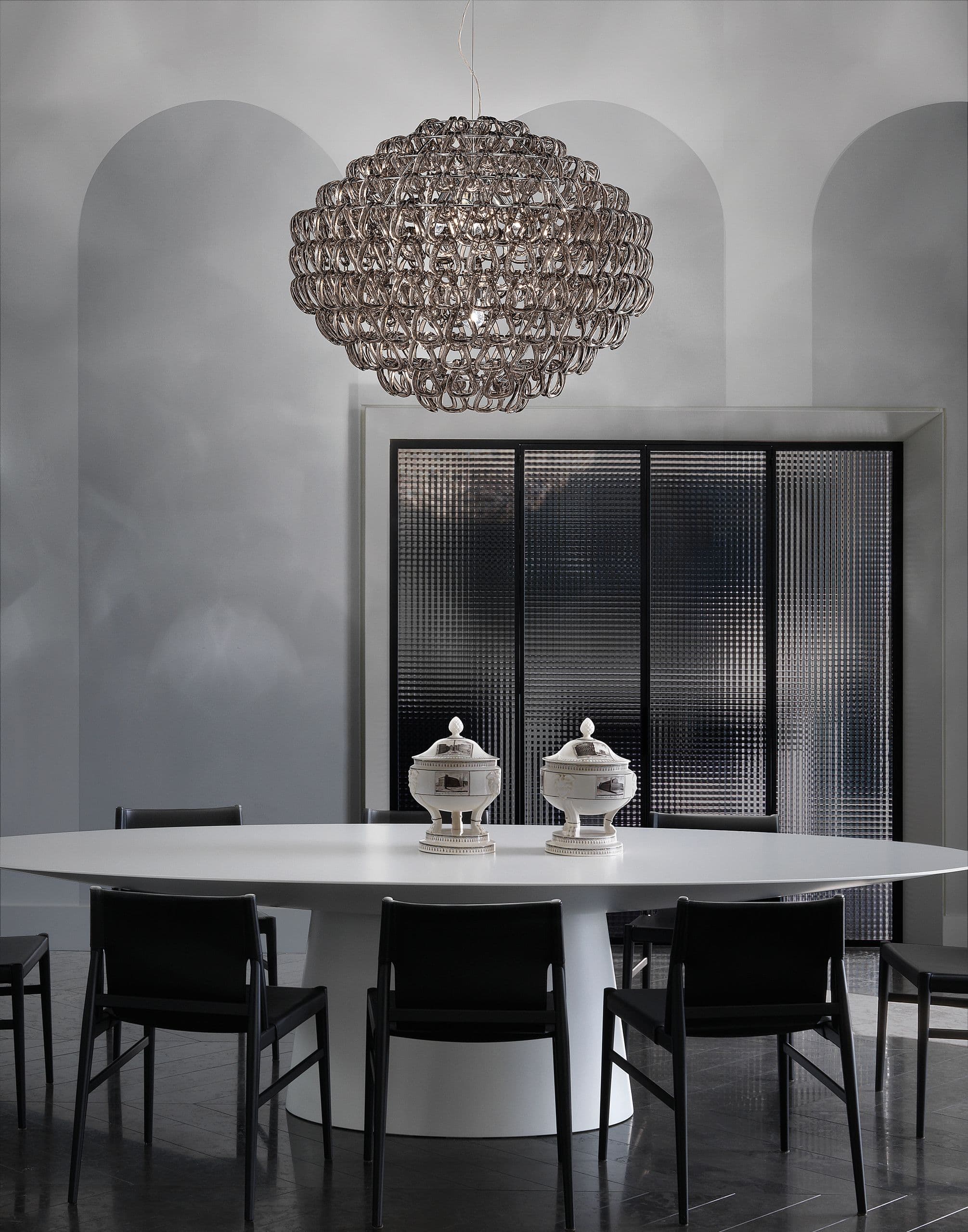 Welcom Vistosi to the showroom!